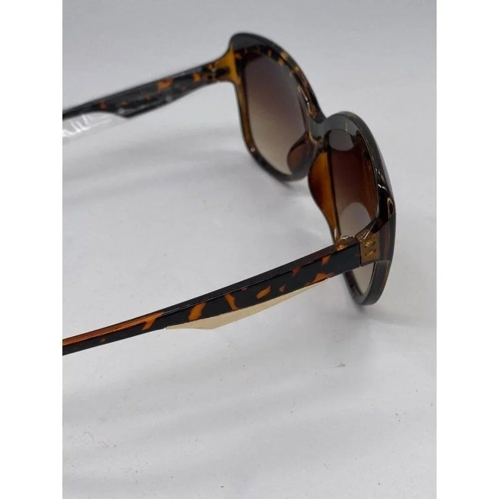 Unbranded hatcher oversized